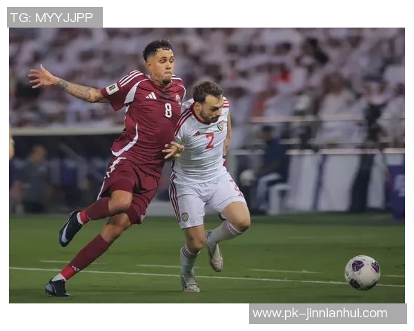 卡塔尔足球球星精彩瞬间展现赛场风采与激情 卡塔尔足球球星精彩瞬间展现赛场风采与激情